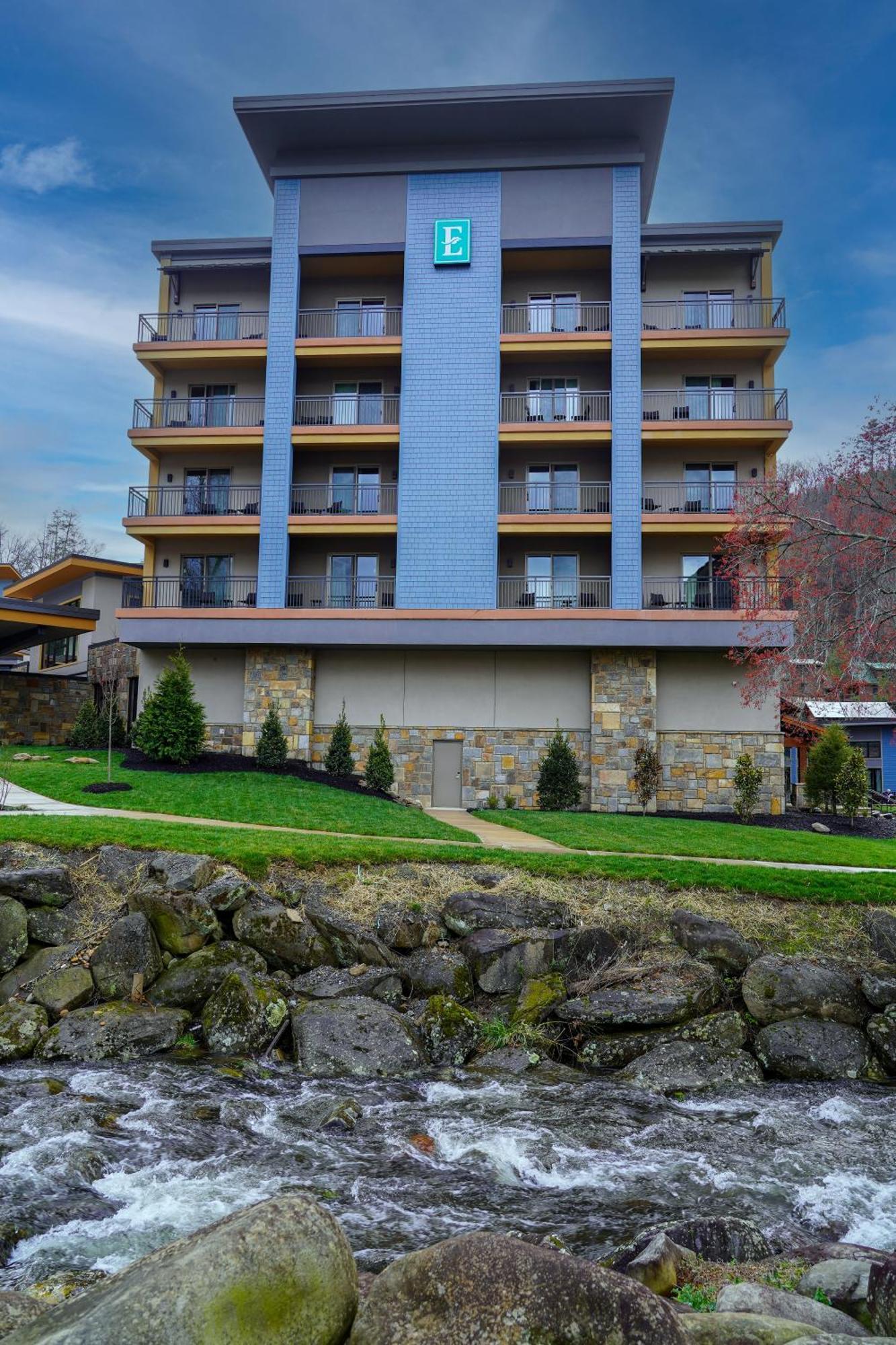 Embassy Suites By Hilton Gatlinburg Resort Экстерьер фото
