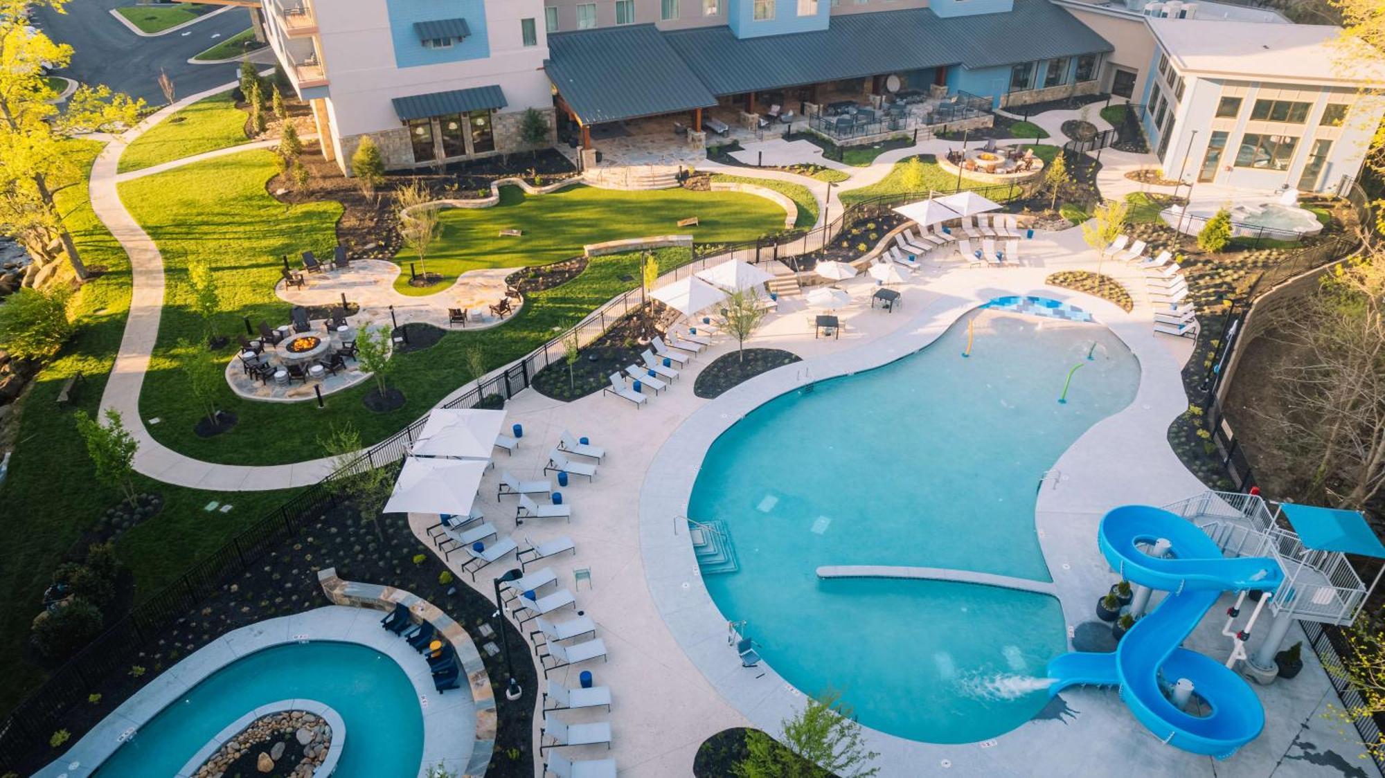 Embassy Suites By Hilton Gatlinburg Resort Экстерьер фото
