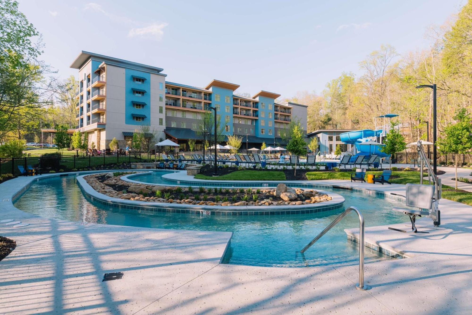 Embassy Suites By Hilton Gatlinburg Resort Экстерьер фото
