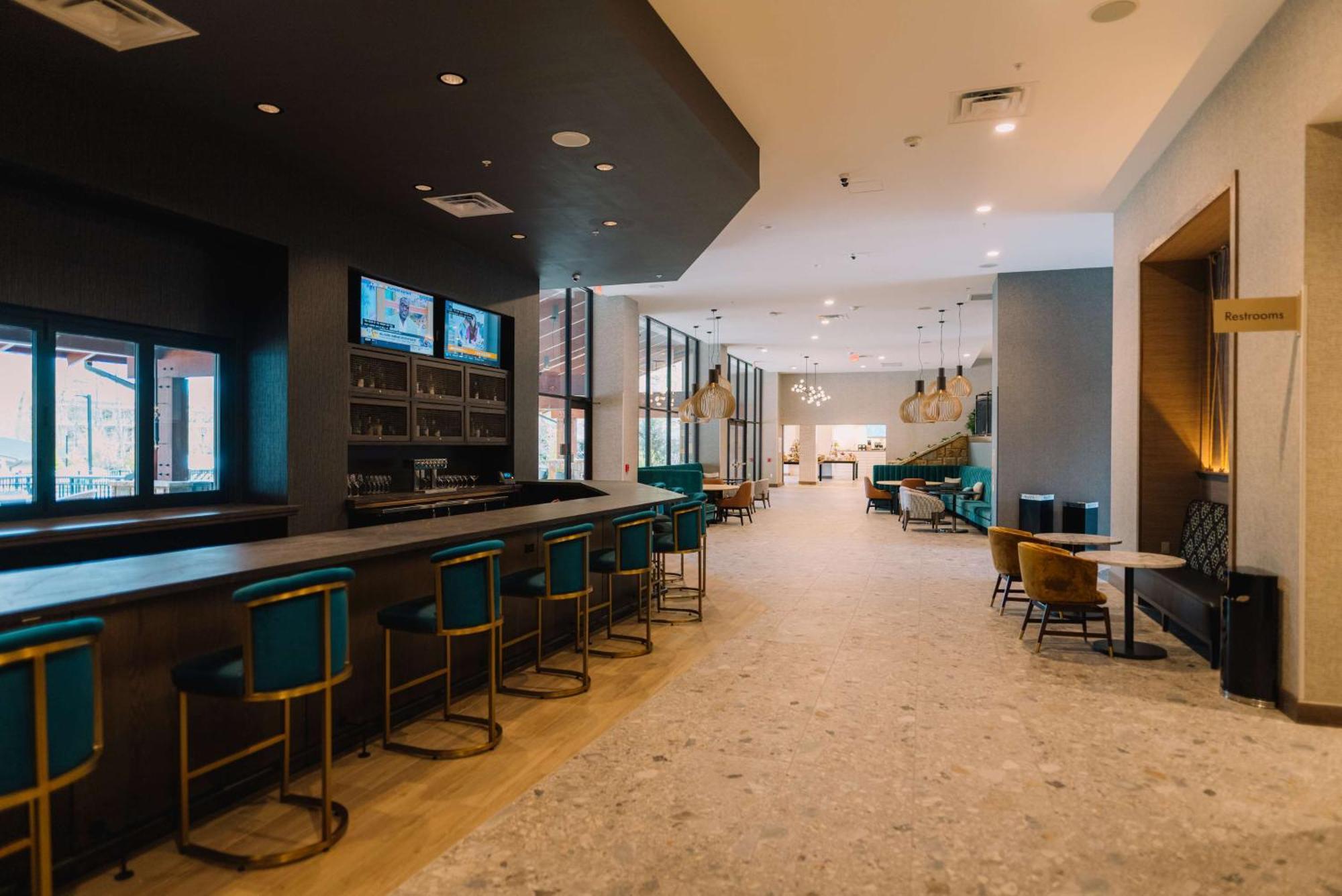 Embassy Suites By Hilton Gatlinburg Resort Экстерьер фото