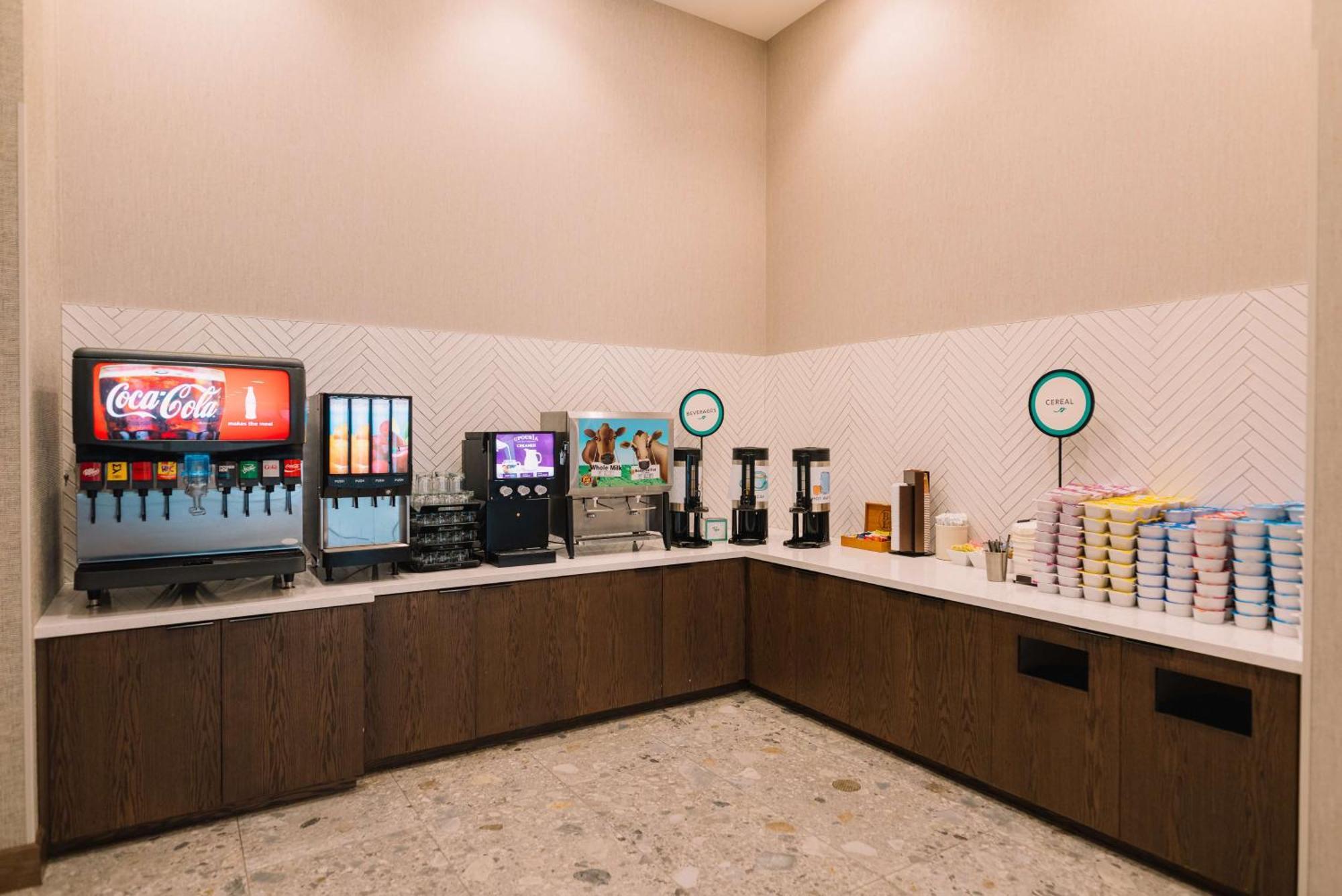 Embassy Suites By Hilton Gatlinburg Resort Экстерьер фото